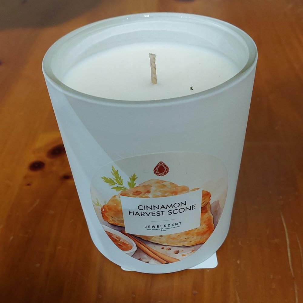 Jewel Scent 10oz Cinnamon Harvest Scone Candle with Surprise Ring Size 6